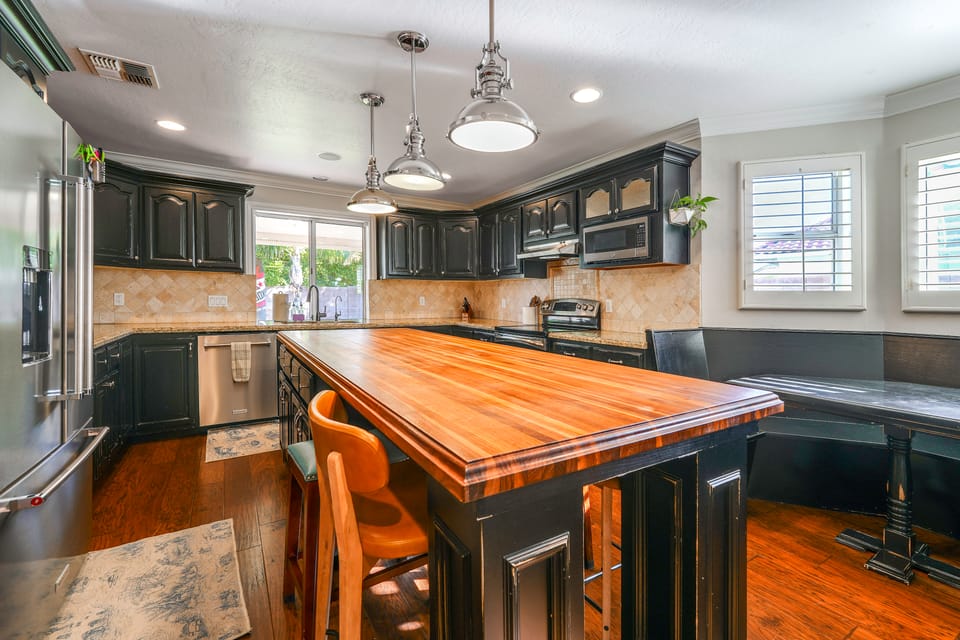 Close to Hiking! Family-Friendly Mesa Retreat House in Mesa
