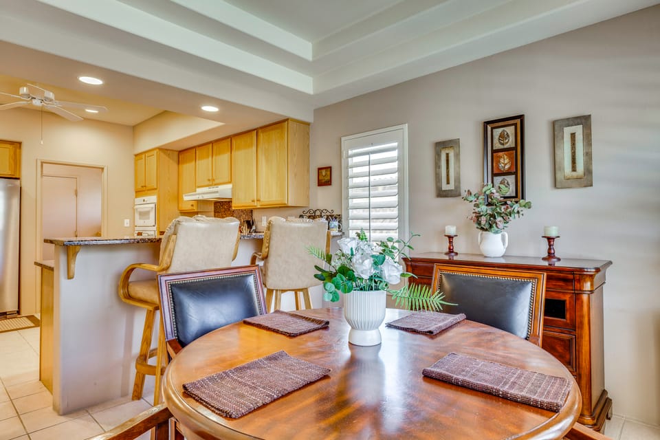 2 Mi to Tennis Garden! Extended Retreat w/ Pool House in La Quinta