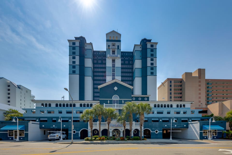 15th-Floor Balcony! Myrtle Beach Oceanfront Oasis Apartment in Myrtle Beach