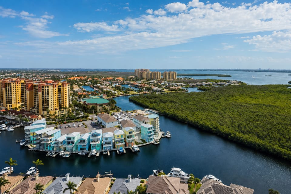 Cape Harbour Getaway! Fantastic View & Location House in Cape Coral
