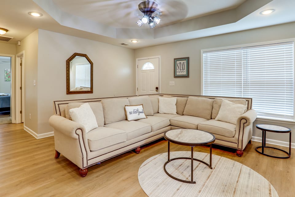 Quiet Jonesboro Home w/ Yard: 3 Mi to ASU House in Jonesboro
