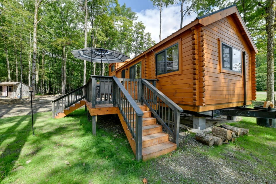 Hiking/Biking Trails On-Site! Rustic Oxford Cabin House in New York
