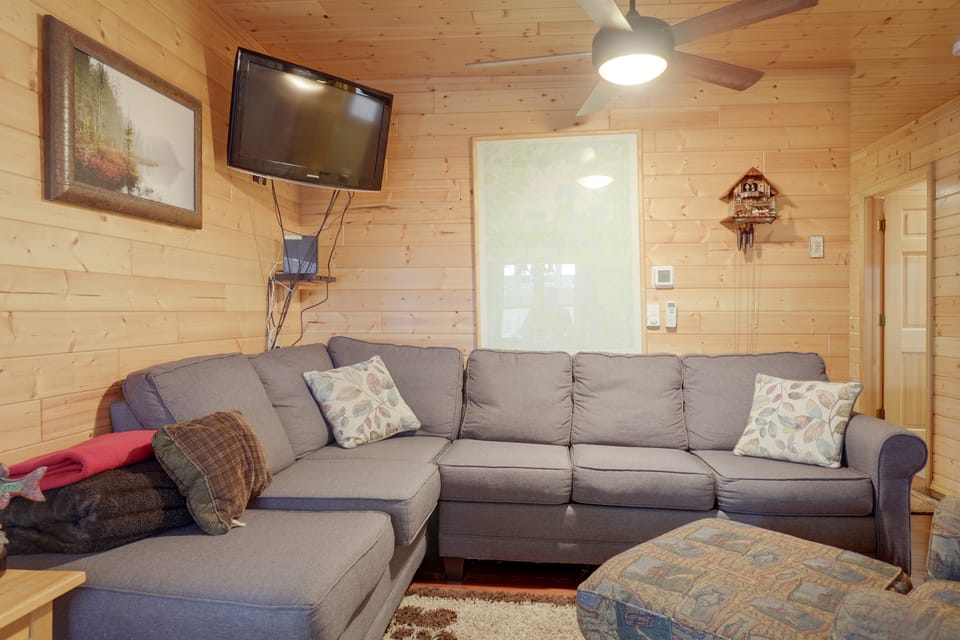 Rustic & Waterside Family Cabin in Lac Du Flambeau House in Wisconsin