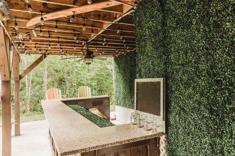 Cove Living! Lake Gaston Home w/ Dock & Bar House in Bracey