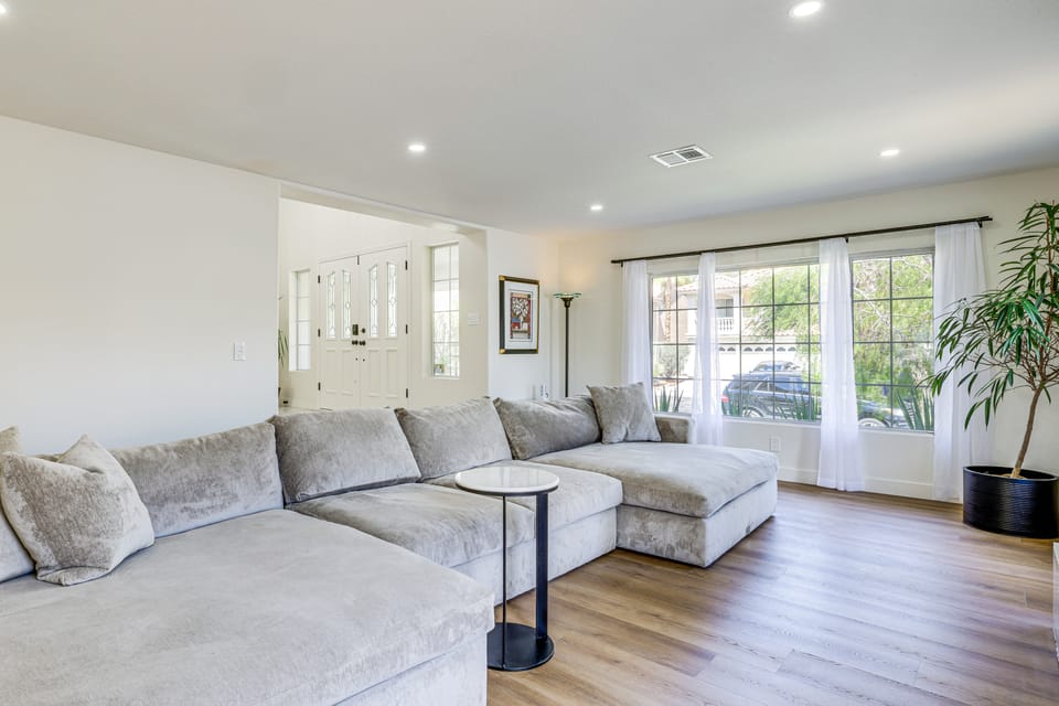 Extended-Stay Vegas Retreat w/ Private Pool & Spa House in Spring Valley