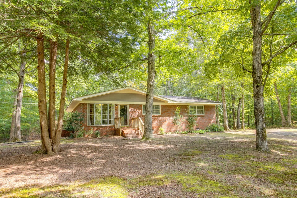 Basecamp in Skyline, 10 Mi to Walls of Jericho House in Alabama