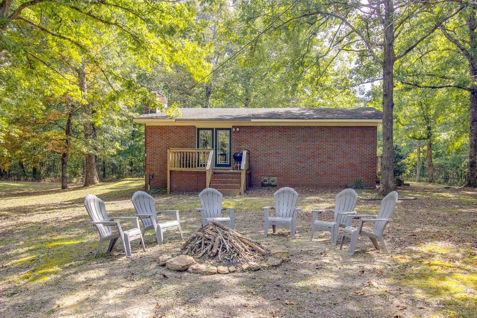 Basecamp in Skyline, 10 Mi to Walls of Jericho House in Alabama
