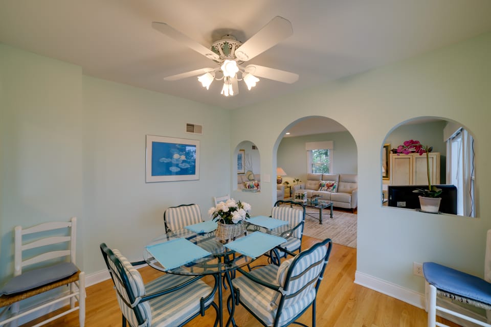 Lakefront Apt w/ Sweeping Views in St Joseph Apartment in St Joseph