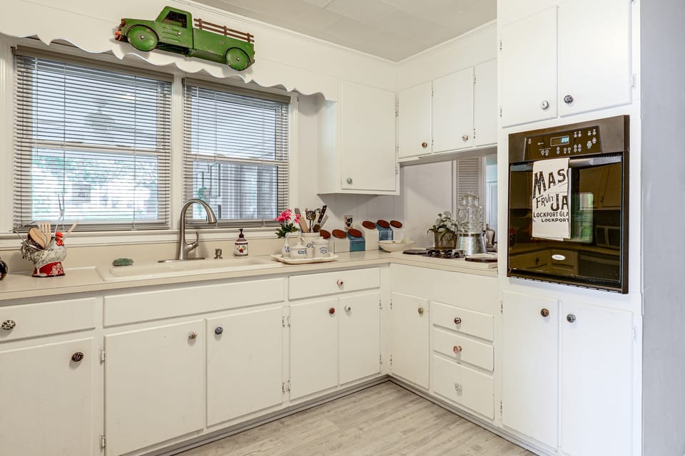 Lenoir Home w/ Home Office Near Blowing Rock House in Caldwell
