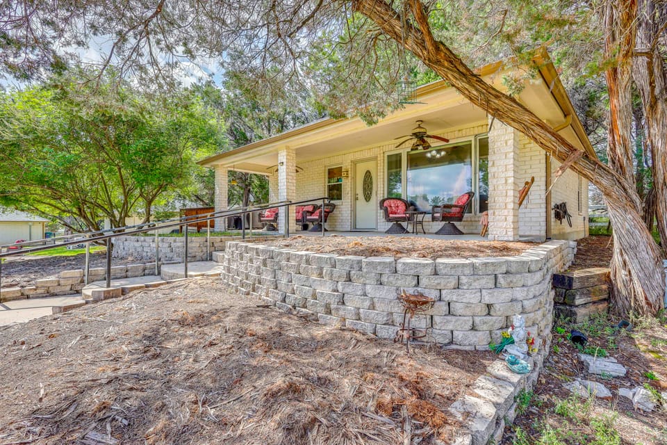 Mamau's House - 2 bedrooms, 1 bath House in Harker Heights