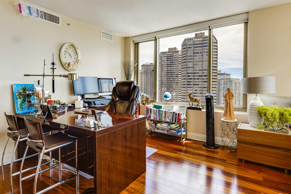 Walk to Beach, Shopping & Dining! Waikiki-Area Apartment in Honolulu