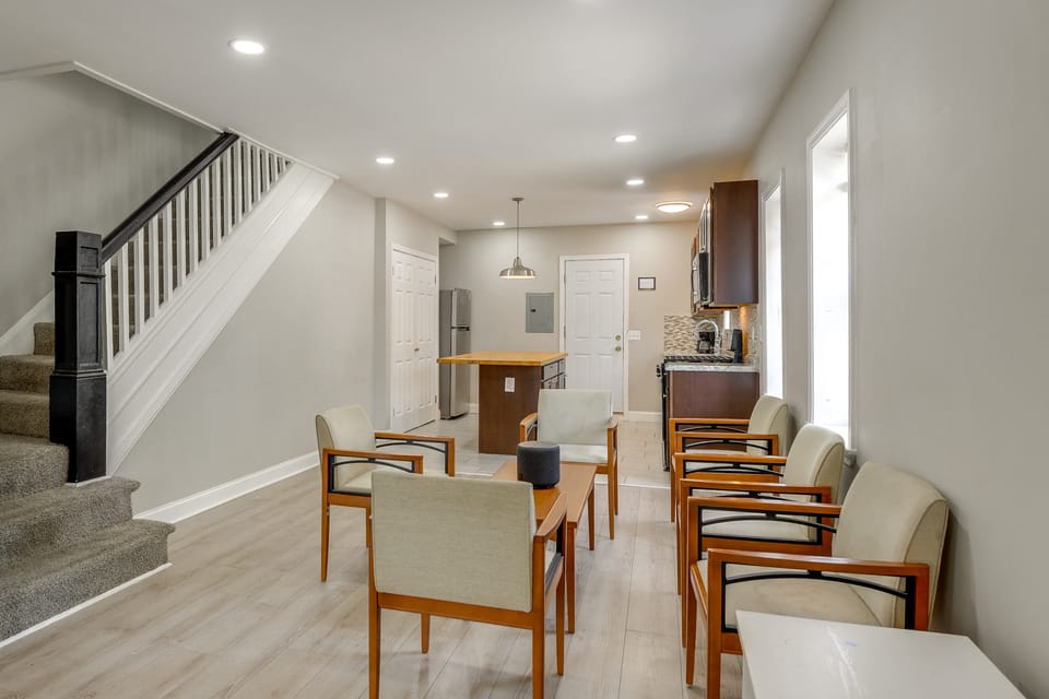 Near John Hopkins & MSU! Extended Baltimore Stay House in Baltimore