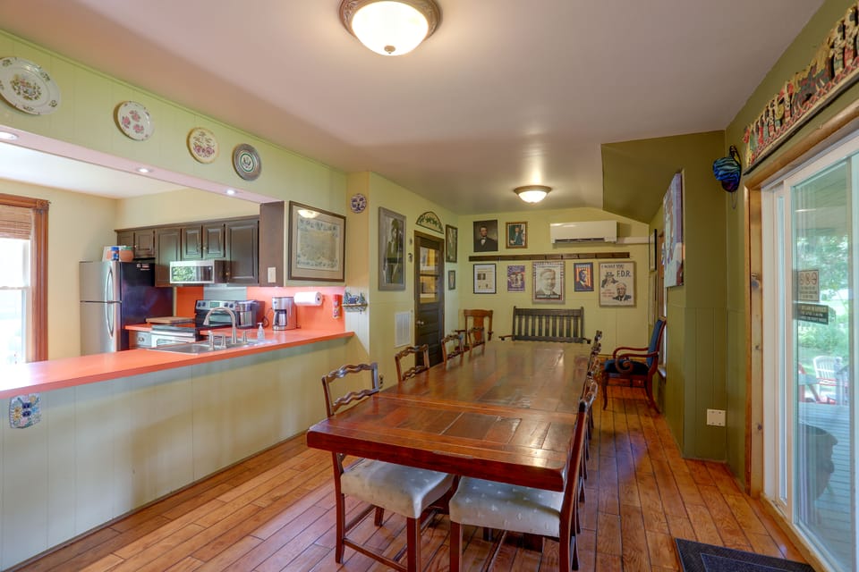 Downtown Spacious 5BR w/ Game Room House in Ellicottville