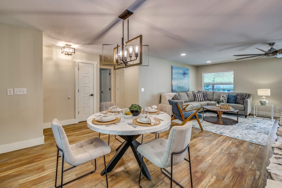 Boat Dock & Game Room! Lake Hamilton Home House in Piney