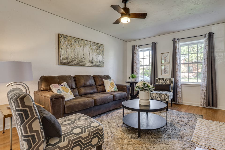Walk to Park & Med Center: Pueblo Condo Apartment in Pueblo West