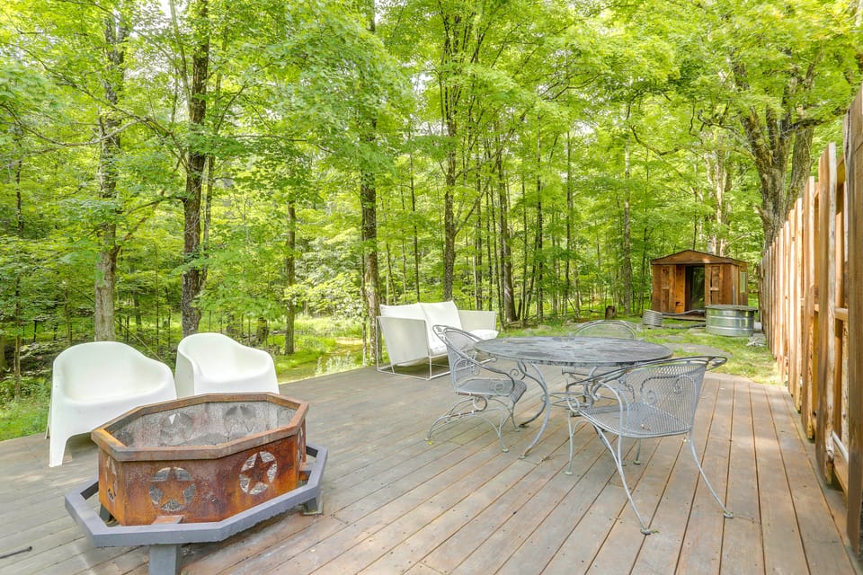 Hot Tub, Sauna, Fire Pit! Catskills Family Retreat House in Hudson Valley