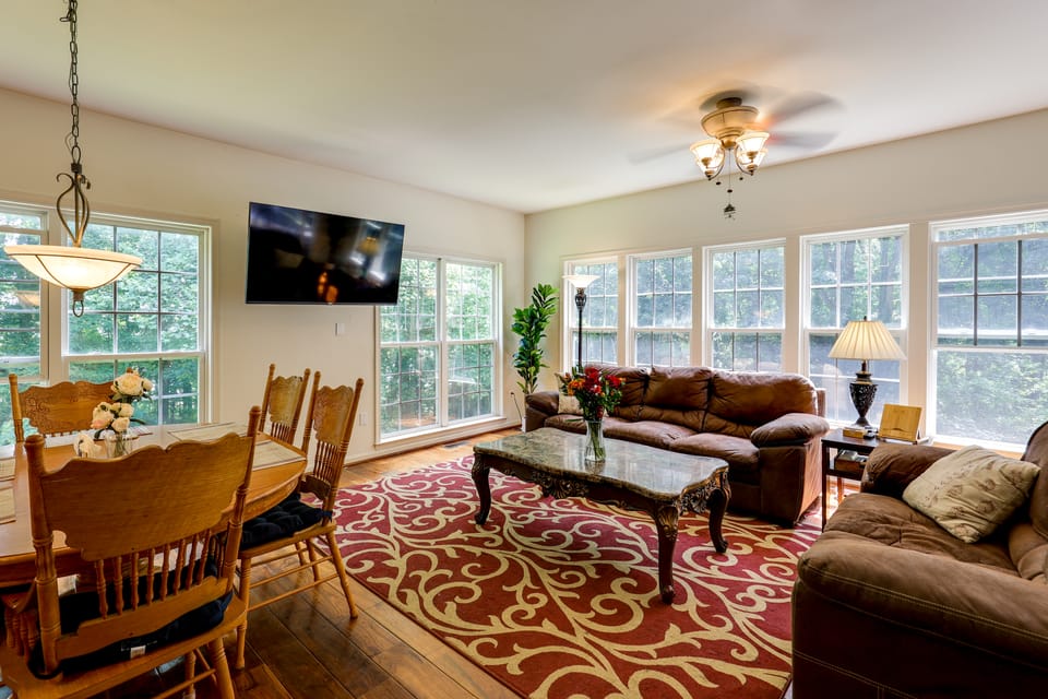 Walk to Herrington Harbor: Spacious Bay Home House in Anne Arundel County