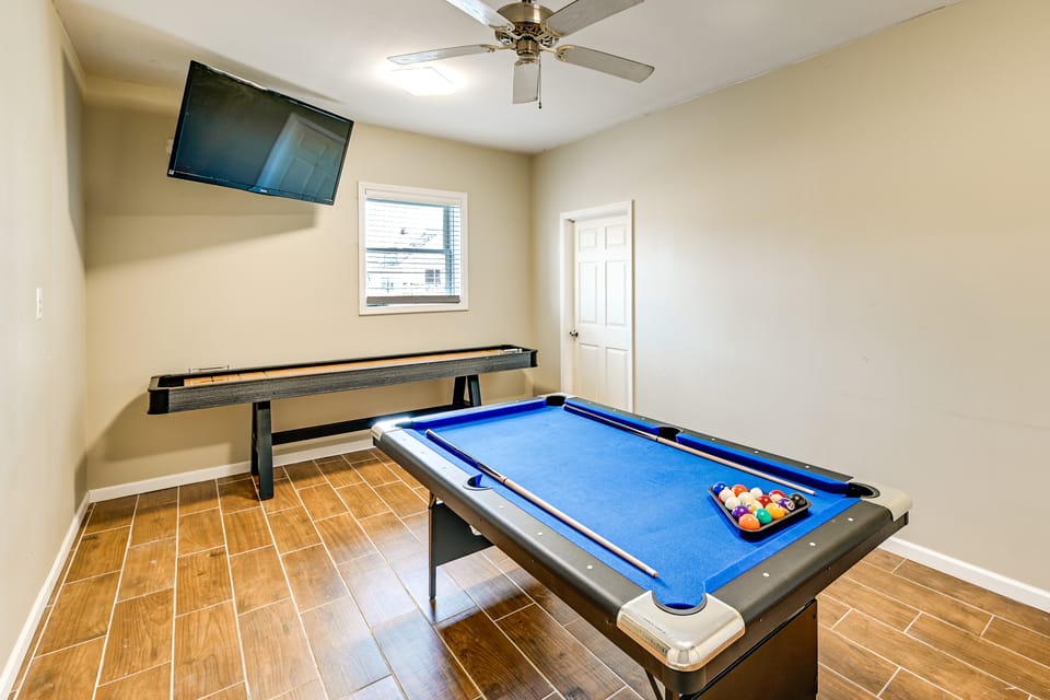 Dock & Hot Tub! Family Escape, 6 Mi to LBI Beaches House in Stafford Township