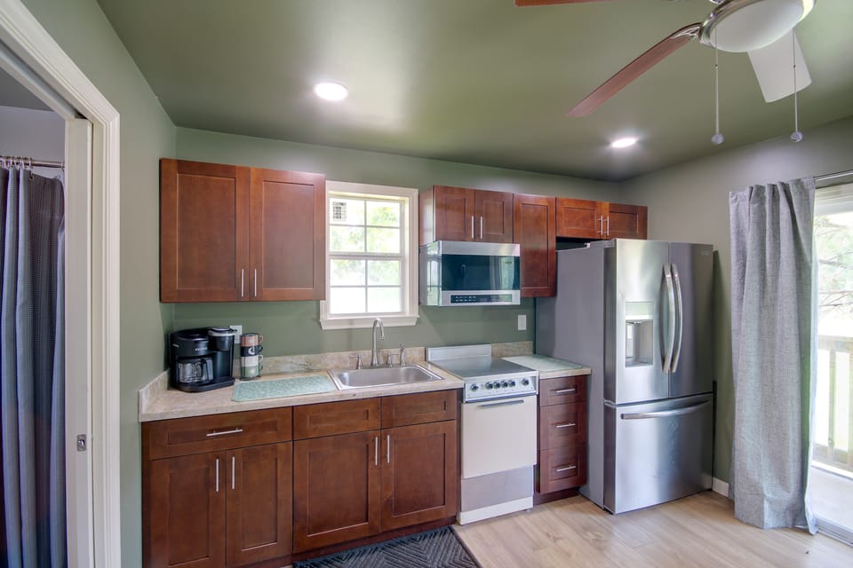 4 Mi to Beach! Canal-Front Escape in Bay St Louis Apartment in Mississippi