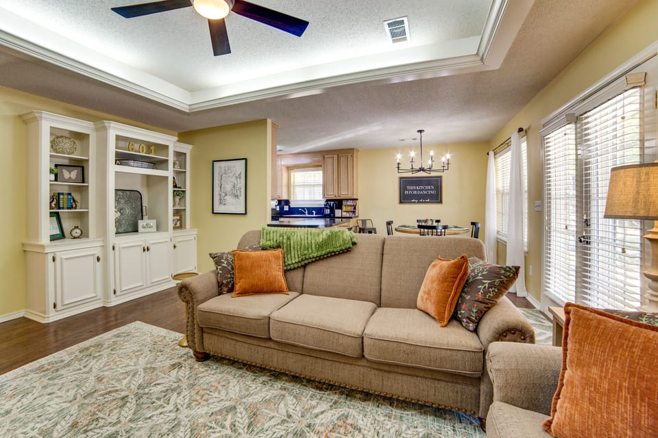 CC's Cozy Corner: Family Home w/ Yard & Gas Grill! House in Texarkana