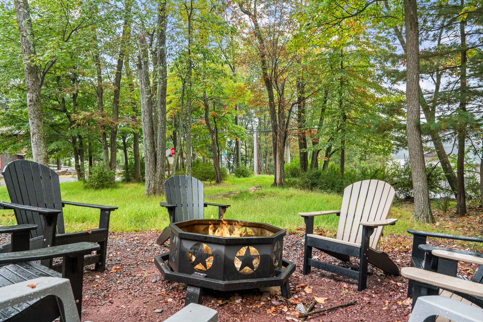 The Ultimate Lake Harmony Group Getaway Awaits! House in Hickory Run State Park