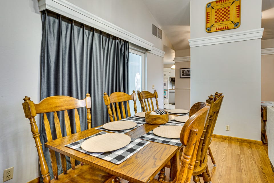 Patio & Courtyard! Elk City Townhome Apartment in Elk City