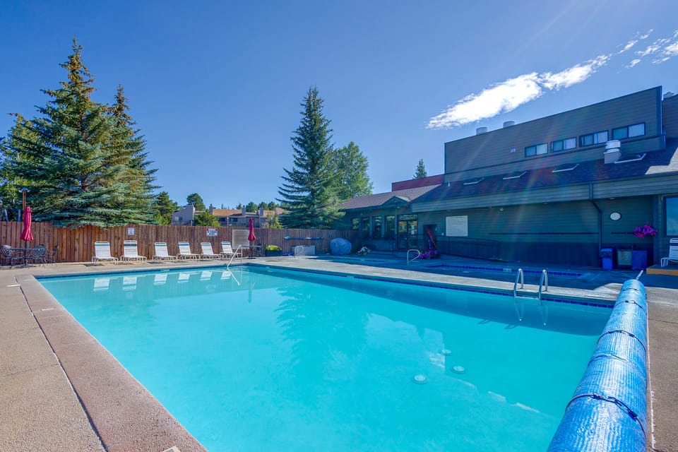 Ski, Bike & Explore Winter Park! Modern Condo Apartment in Fraser