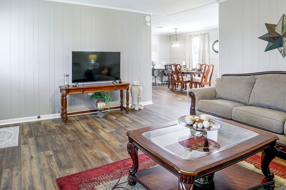 Cast & Relax! Ventress River Home w/ Shared Pier House in Louisiana