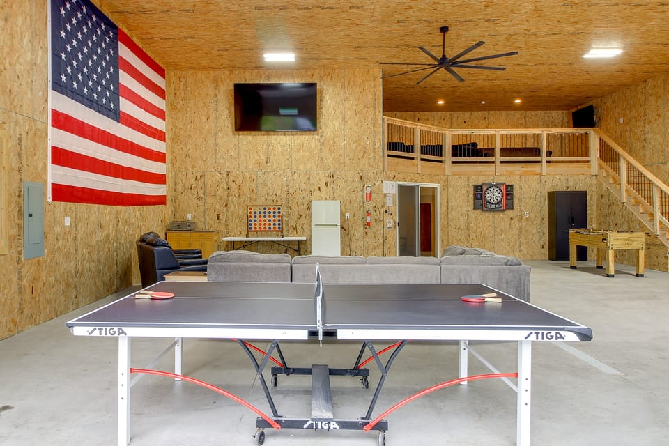 'Riverside Escape' Ride, Paddle, Relax House in Minnesota
