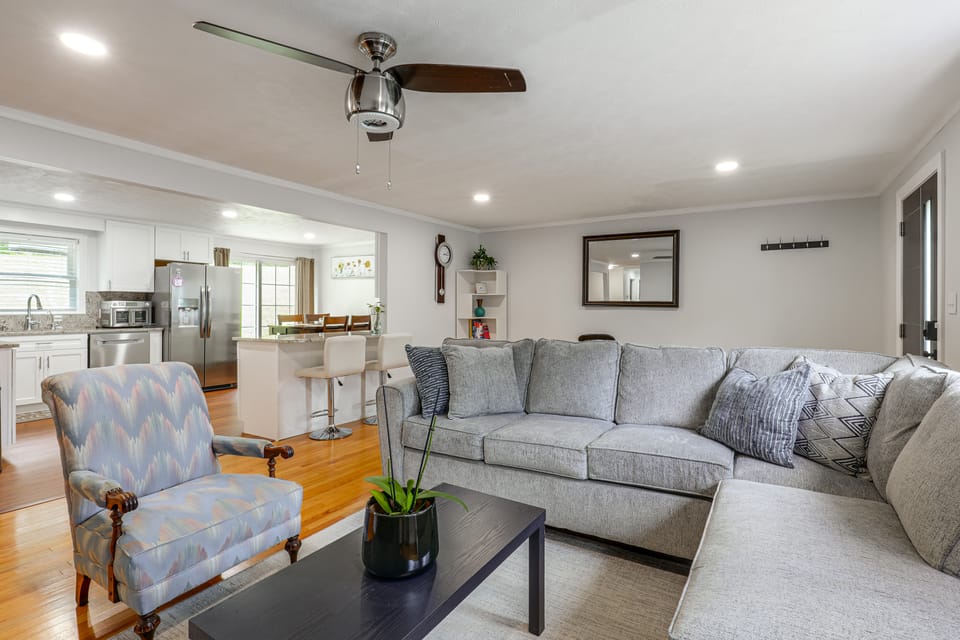 Hickory Haven w/ Home Gym & Quiet Backyard Porch House in North Carolina
