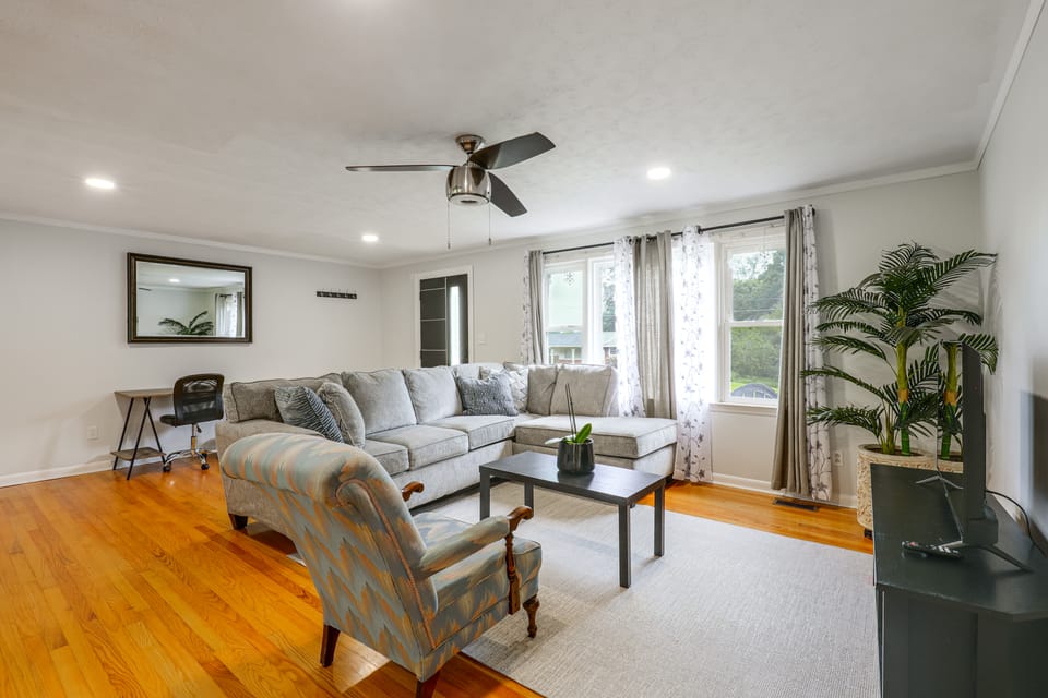 Hickory Haven w/ Home Gym & Quiet Backyard Porch House in North Carolina