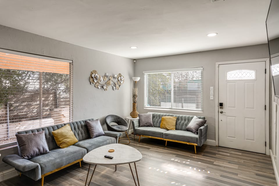 Bakersfield Home w/ Workspace, Near Hospitals House in Bakersfield