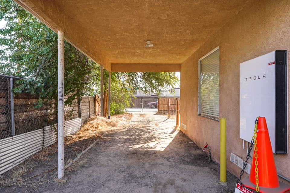 Bakersfield Home w/ Workspace, Near Hospitals House in Bakersfield