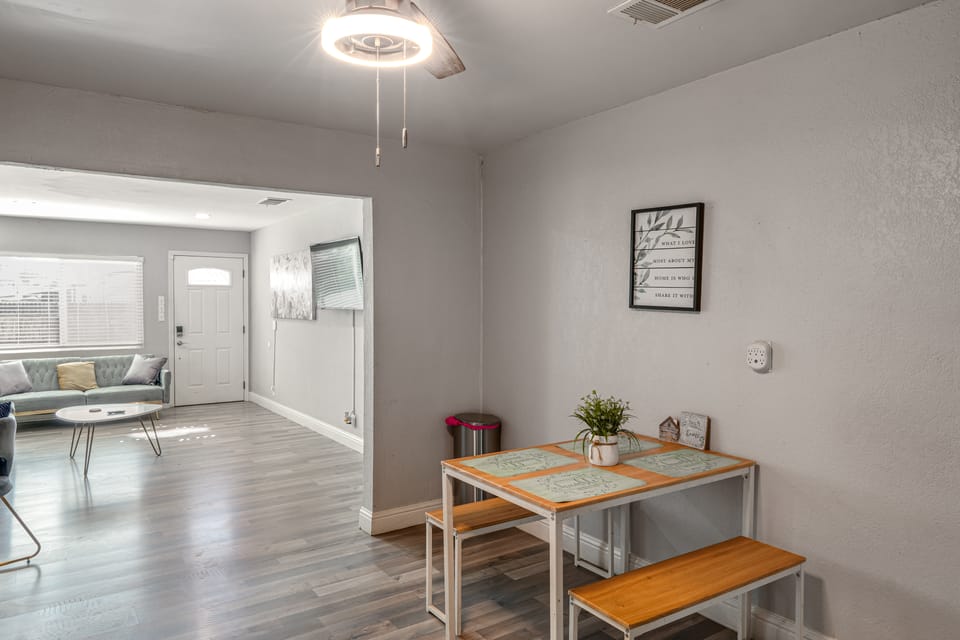 Bakersfield Home w/ Workspace, Near Hospitals House in Bakersfield