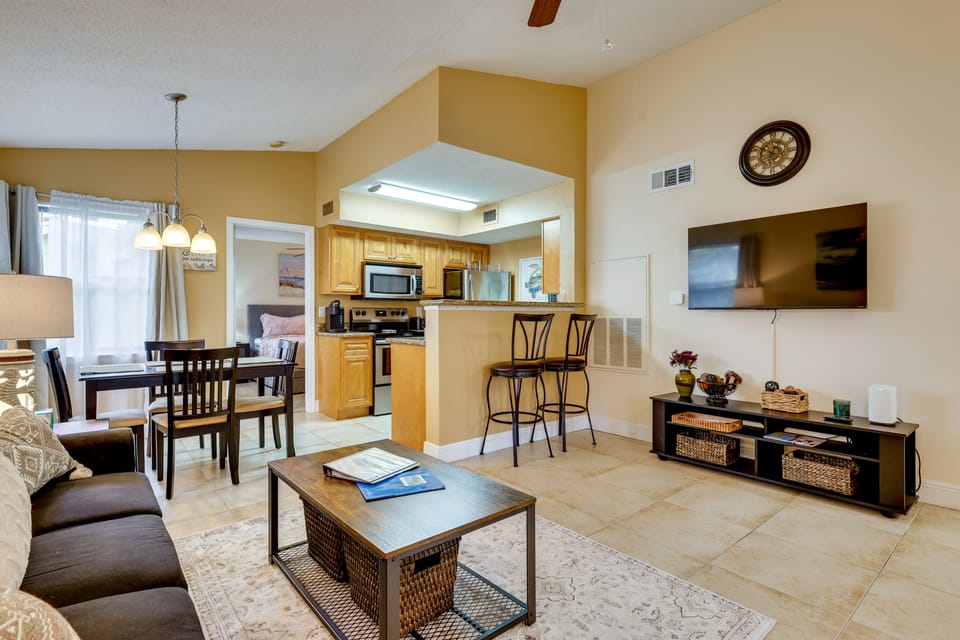 Venetian Palms Condo: Pool, Hot Tub & Tennis! Apartment in Fort Myers