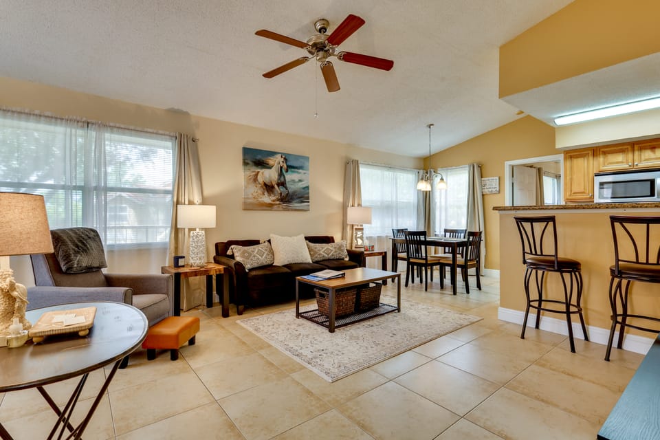Venetian Palms Condo: Pool, Hot Tub & Tennis! Apartment in Fort Myers