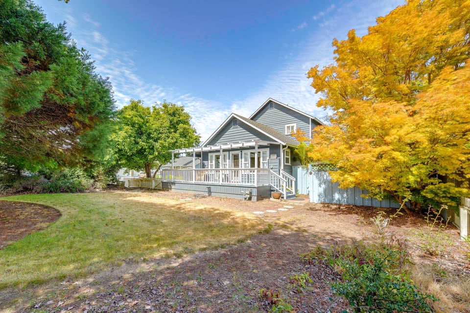 2 Mi to Ocean & Coastal Trails! McKinleyville Home House in McKinleyville