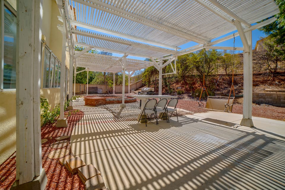 Private Yard, Patio! Spacious Corona Extended Stay House in Corona