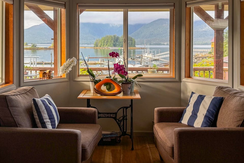 Ketchikan Oceanfront Retreat | Dock On-Site, Beach House in Alaska