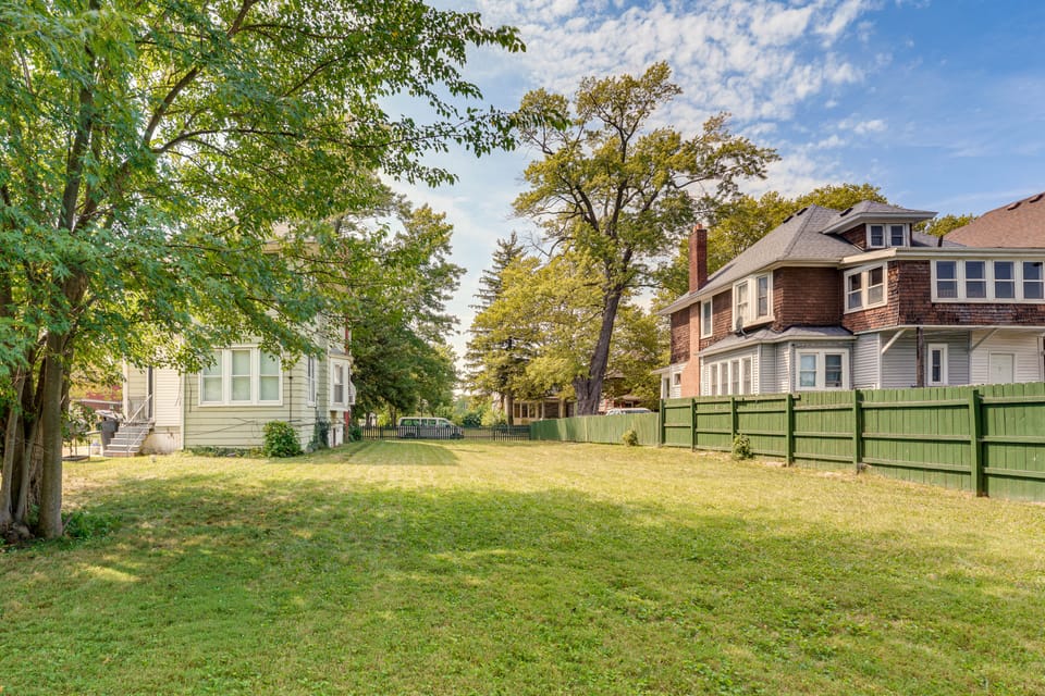 3 Mi to Belle Isle: Spacious Home w/ Yard House in Detroit