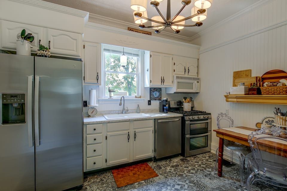 Shop, Dine, Explore Dtwn! Walkable Farmington Home House in Missouri