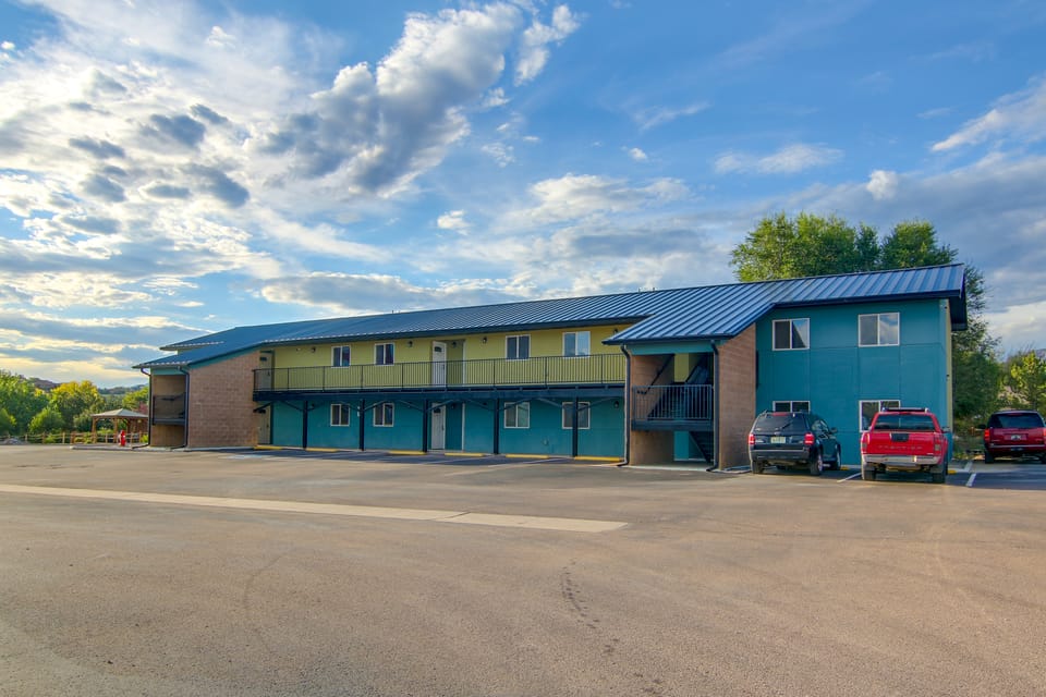Royal Gorge Gateway: Cañon City w/ King Bed! Apartment in Canon City