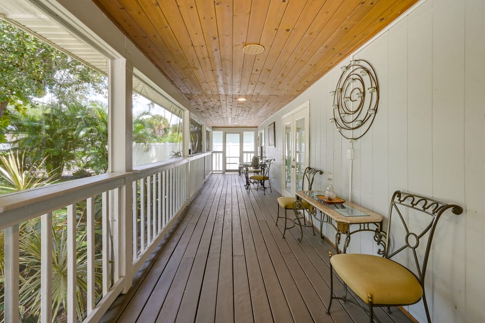 4 Mi to Dtwn! Studio w/ Screened Porch in Sarasota Apartment in Sarasota
