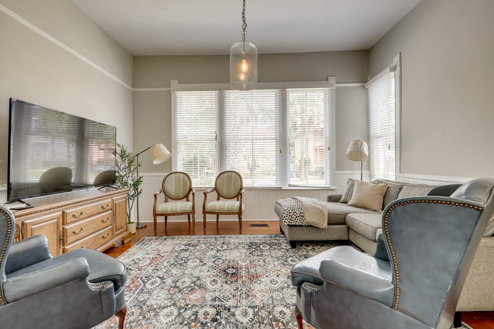 2 Mi to EverBank Stadium: Historic JAX Retreat House in Jacksonville