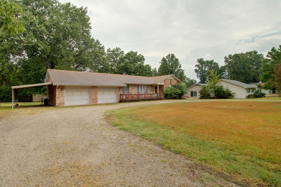 1/2 Mi to Bull Shoals Lake! Family-Friendly Home House in Lakeview