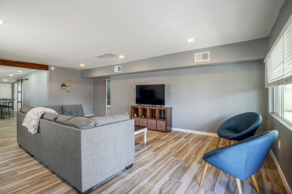 2 Mi to U of A & UMC! Desert Extended Stay House in Catalina Foothills