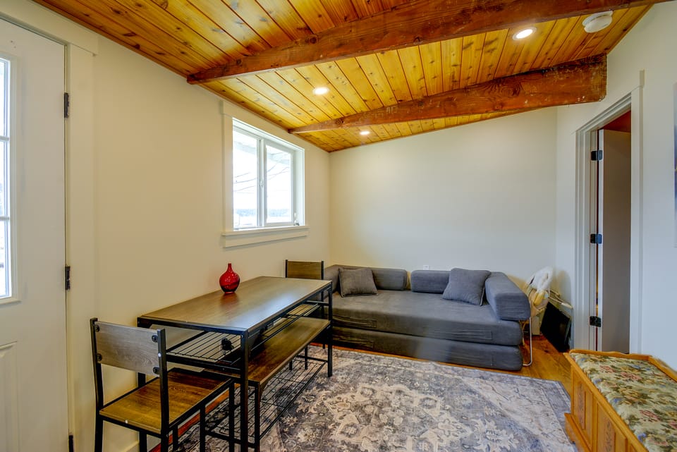 Quiet Island Retreat w/ Puget Sound Views! House in Vashon