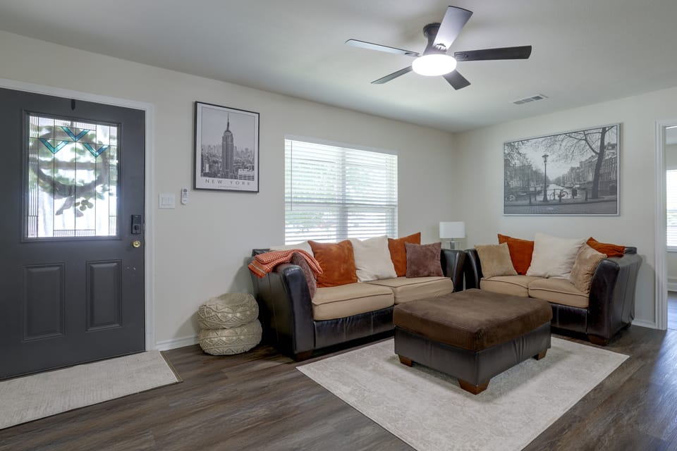Recently Remodeled Dtwn Frisco Home w/ Yard! House in Frisco