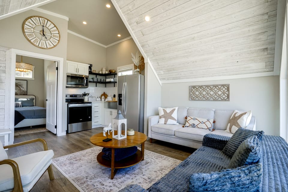 PK Lake Getaway Near Rocker B Ranch & Marina House in Possum Kingdom Lake