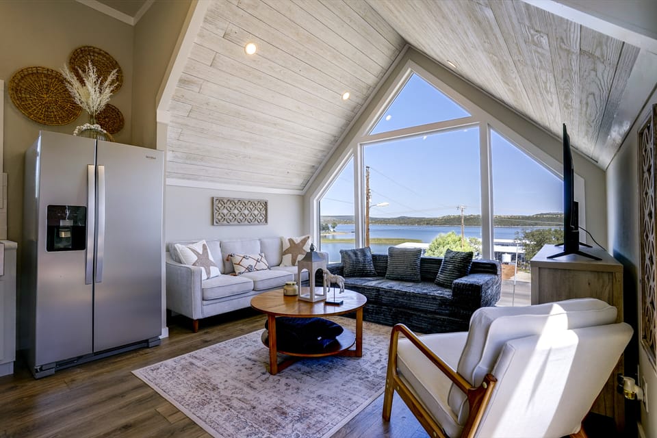 PK Lake Getaway Near Rocker B Ranch & Marina House in Possum Kingdom Lake